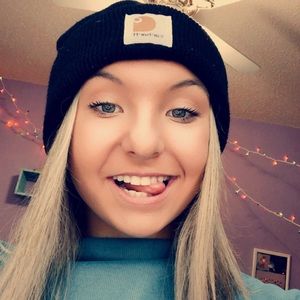 Meet your Posher, Alyssa